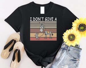 I Dont Give A Rats Ass Funny Mouse Walking Tshirt
